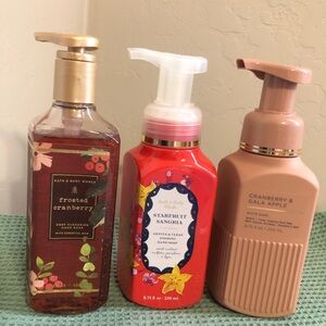 Bath & Body Works Frosted Cranberry Starfruit Sangria Apple Foaming Hand Soap